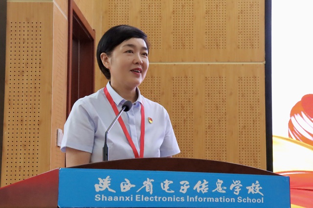 1720085336337240.jpg 校長魏萍作學校工作報告.jpg