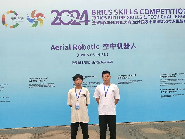 1720542268925269.jpg 圖為獲獎學生合影 - 副本.jpg